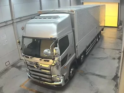Hino TRUCK