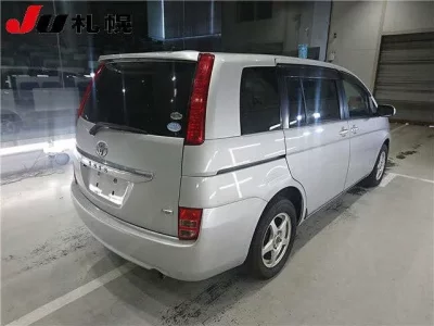 Toyota ISIS