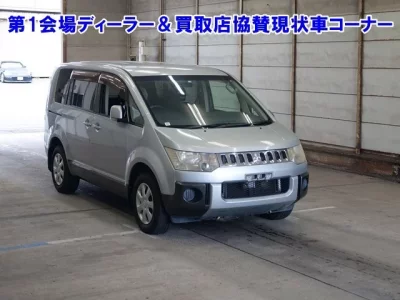 Mitsubishi DELICA D5