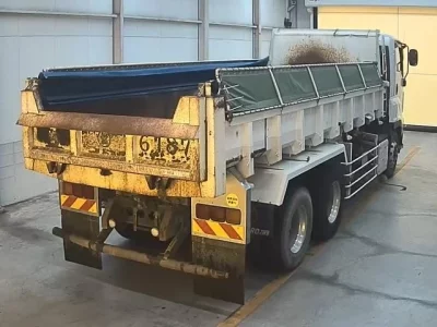 Isuzu TRUCK