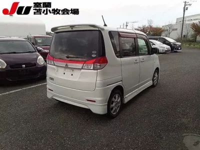 Mitsubishi DELICA D2
