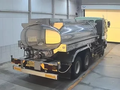 Isuzu TRUCK