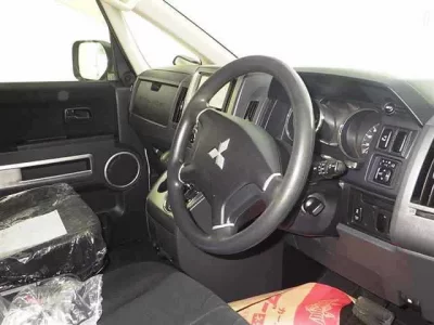 Mitsubishi DELICA D5