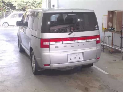 Mitsubishi DELICA D5