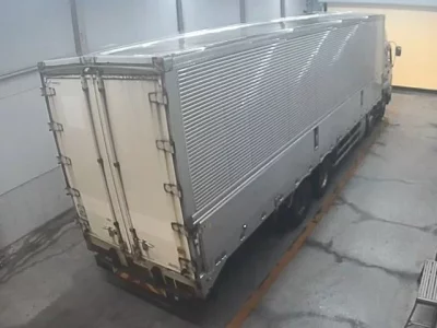 Isuzu TRUCK