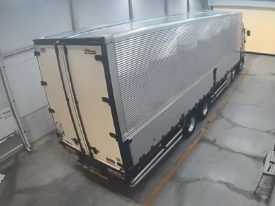 Isuzu TRUCK