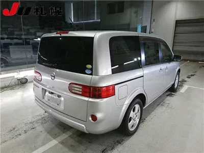 Nissan LAFESTA
