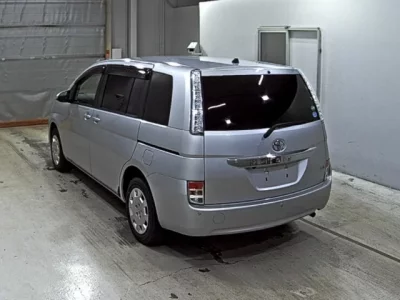 Toyota ISIS