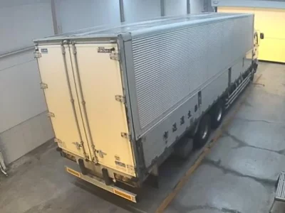 Isuzu TRUCK