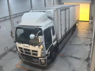 Isuzu TRUCK