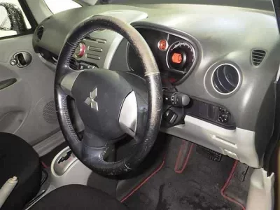 Mitsubishi I