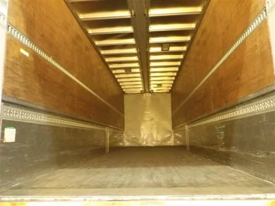 Isuzu TRUCK