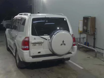 Mitsubishi PAJERO