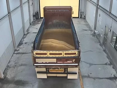 Isuzu TRUCK