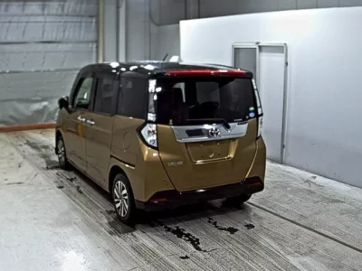 Toyota TANK