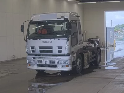 Isuzu GIGA