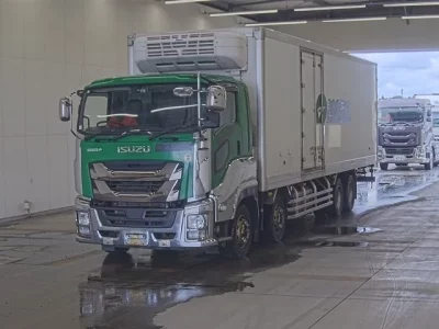 Isuzu GIGA