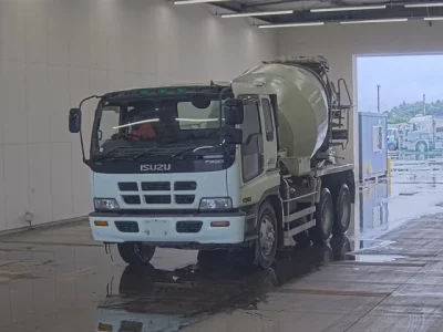 Isuzu GIGA