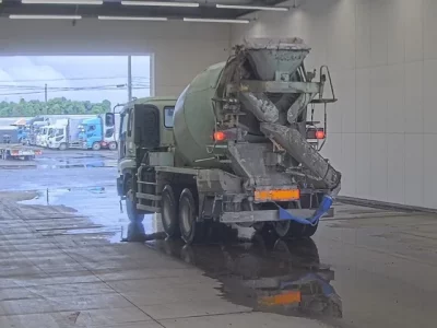 Isuzu GIGA