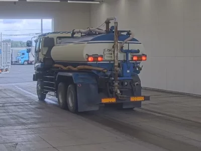 Isuzu GIGA