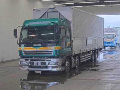 Isuzu GIGA