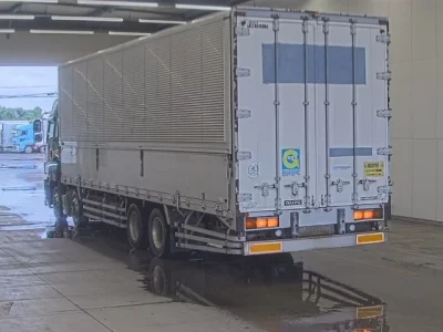 Isuzu GIGA