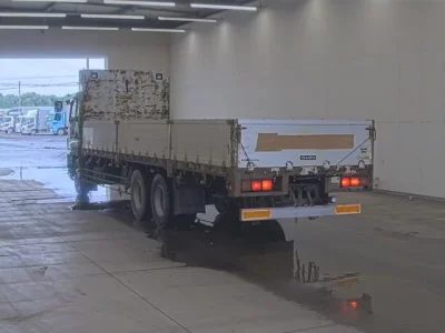 Isuzu GIGA