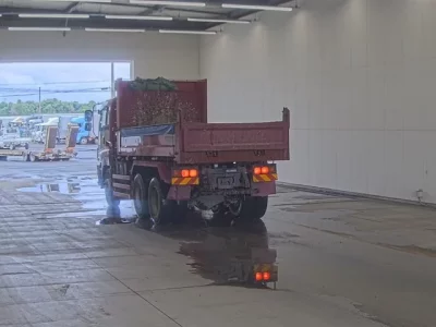 Isuzu GIGA