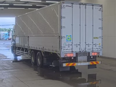 Isuzu GIGA