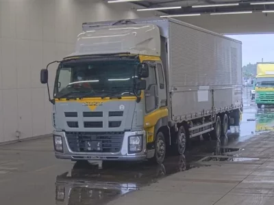 Isuzu GIGA