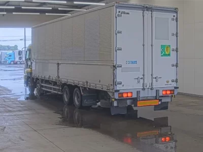 Isuzu GIGA