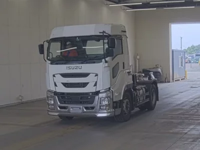 Isuzu GIGA