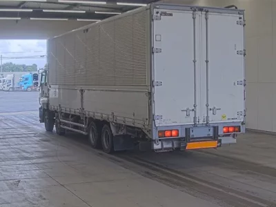 Isuzu GIGA