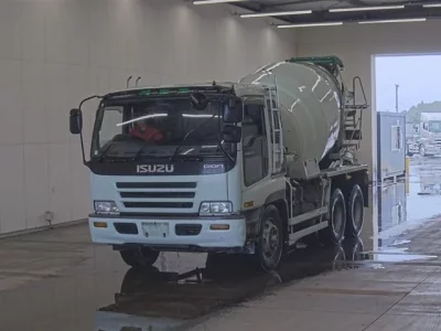 Isuzu GIGA