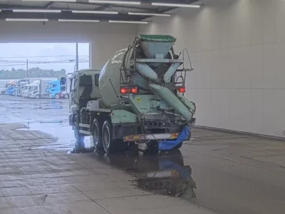 Isuzu GIGA
