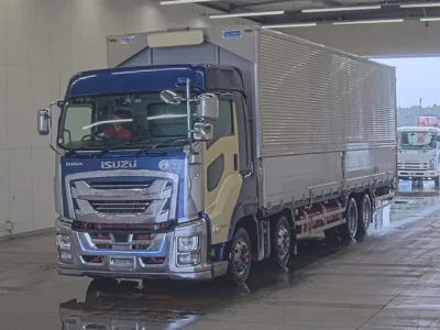 Isuzu GIGA