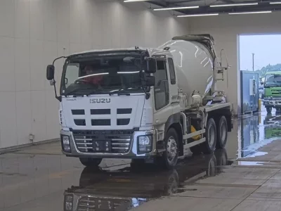 Isuzu GIGA
