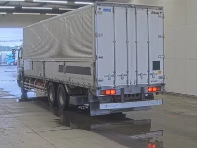 Isuzu GIGA