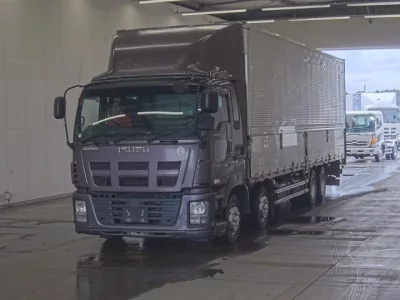 Isuzu GIGA