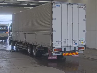 Isuzu GIGA