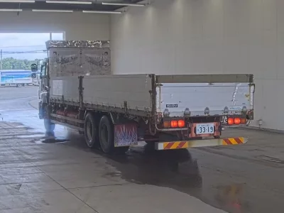 Isuzu GIGA