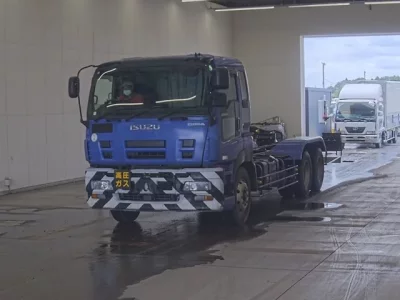 Isuzu GIGA