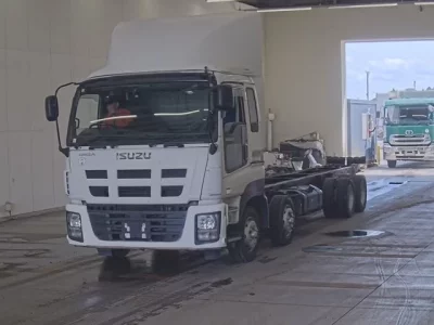 Isuzu GIGA
