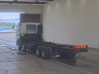 Isuzu GIGA
