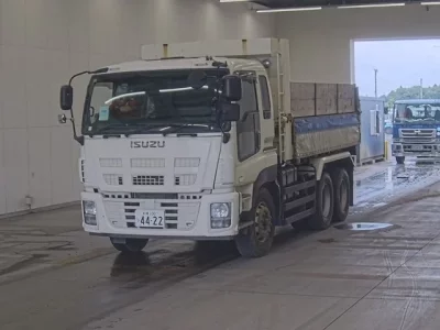 Isuzu GIGA