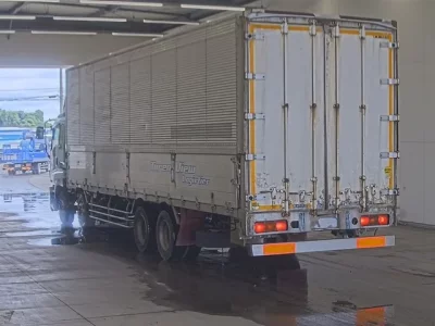 Isuzu GIGA