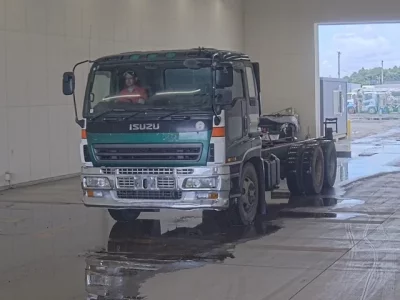 Isuzu GIGA