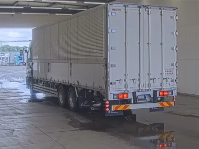 Isuzu GIGA