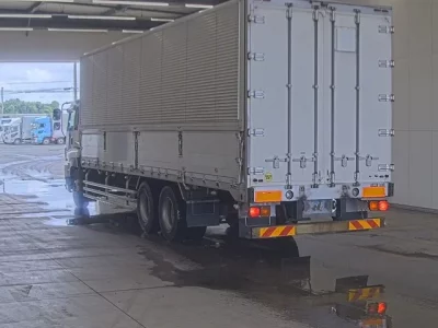 Isuzu GIGA