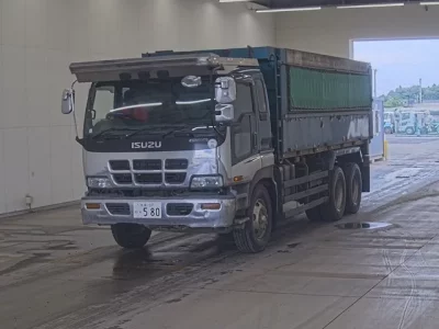 Isuzu GIGA
